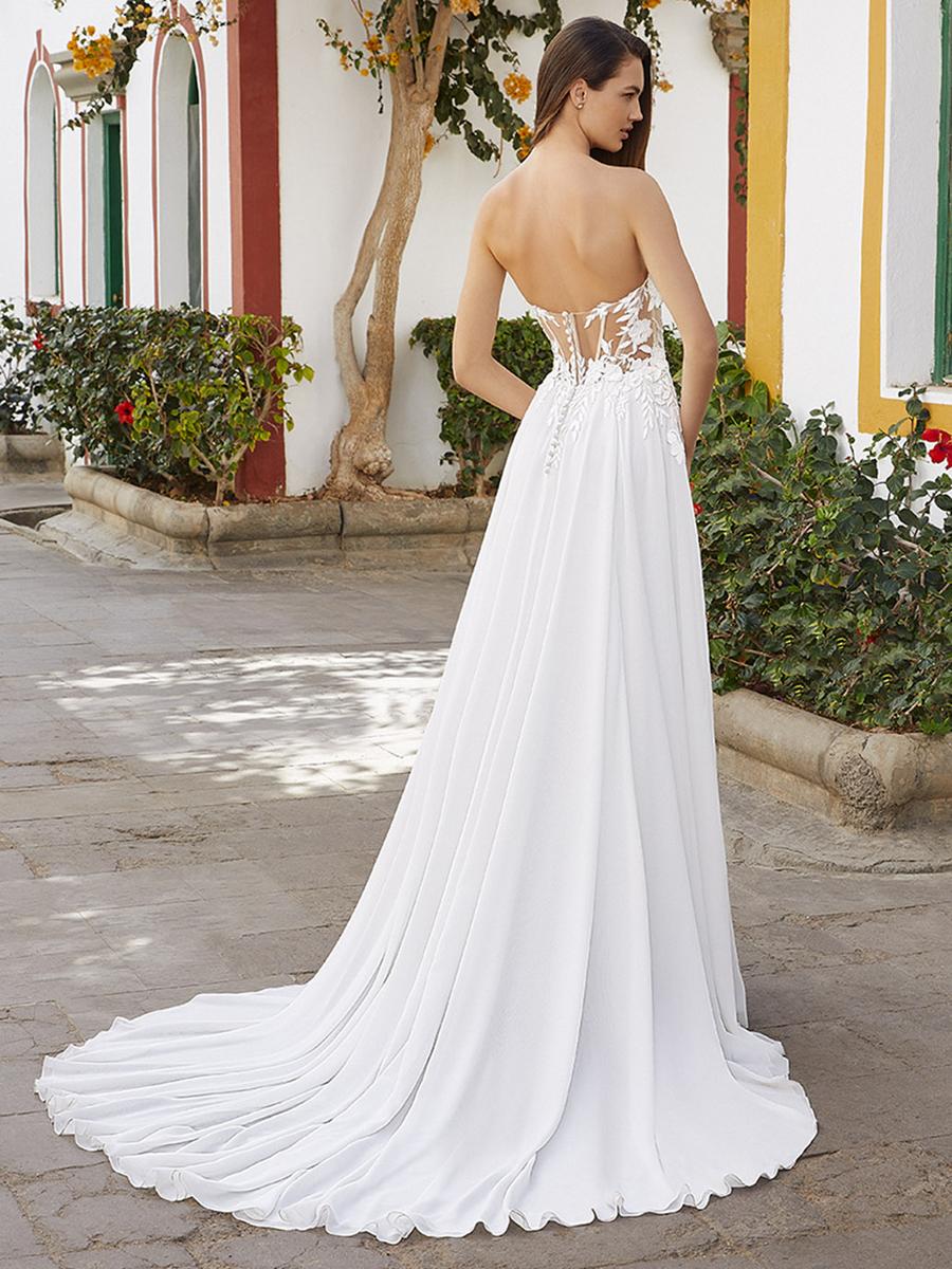 Love by Enzoani Bethenny