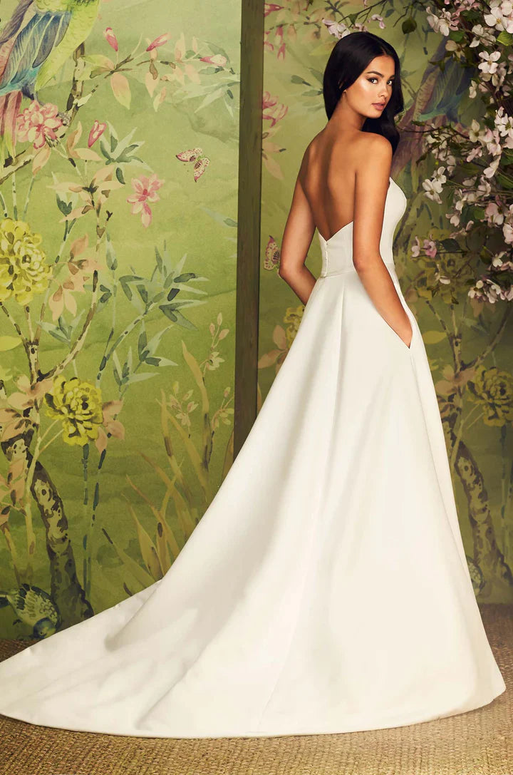 Paloma Blanca 4888 (Curve)