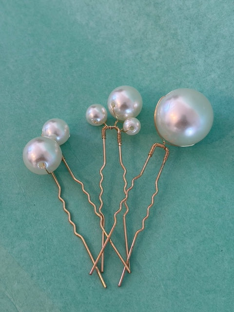 Pearl Cluster Hair Clips
