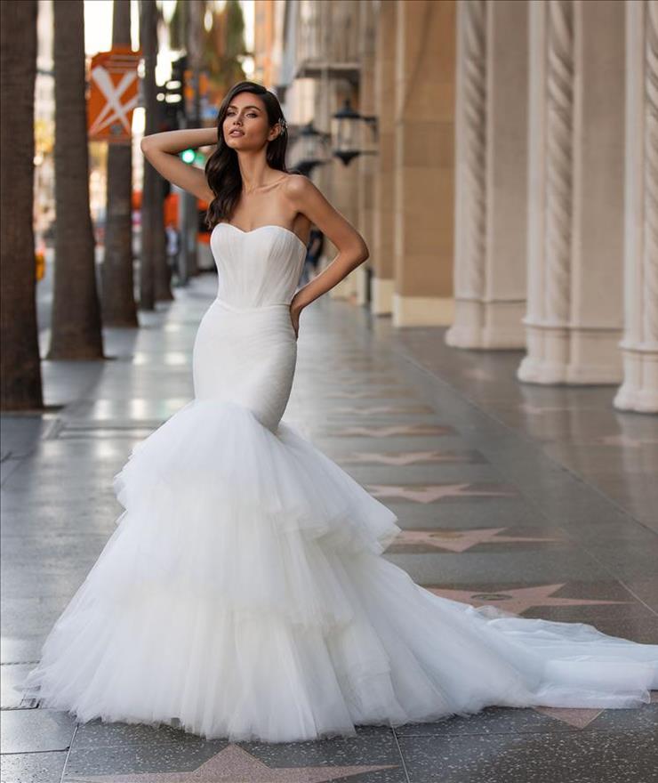 Pronovias Saint (Curve) - Main Image