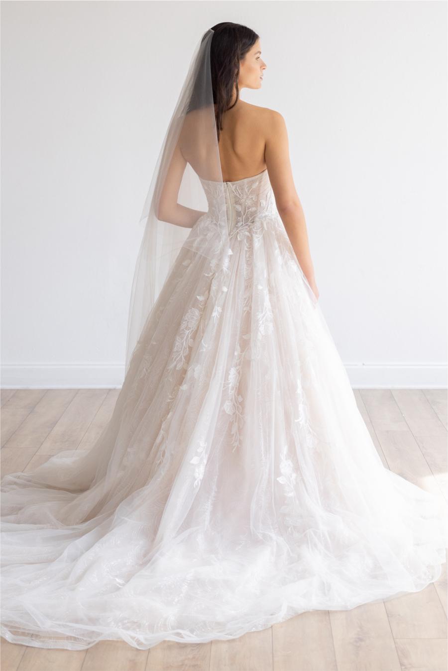 Wtoo by Watters Collette