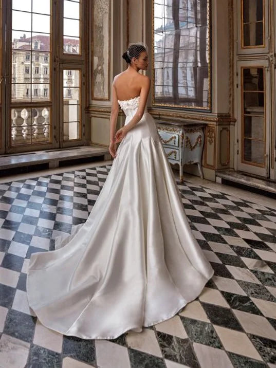 Pronovias Glaze