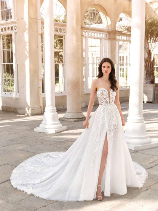 Enzoani Shayla
