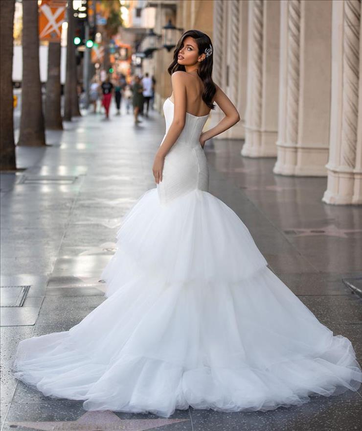 Pronovias Saint (Curve)