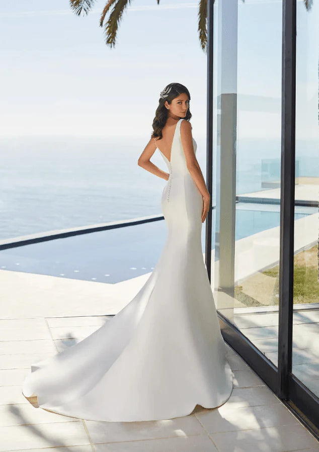 Pronovias June